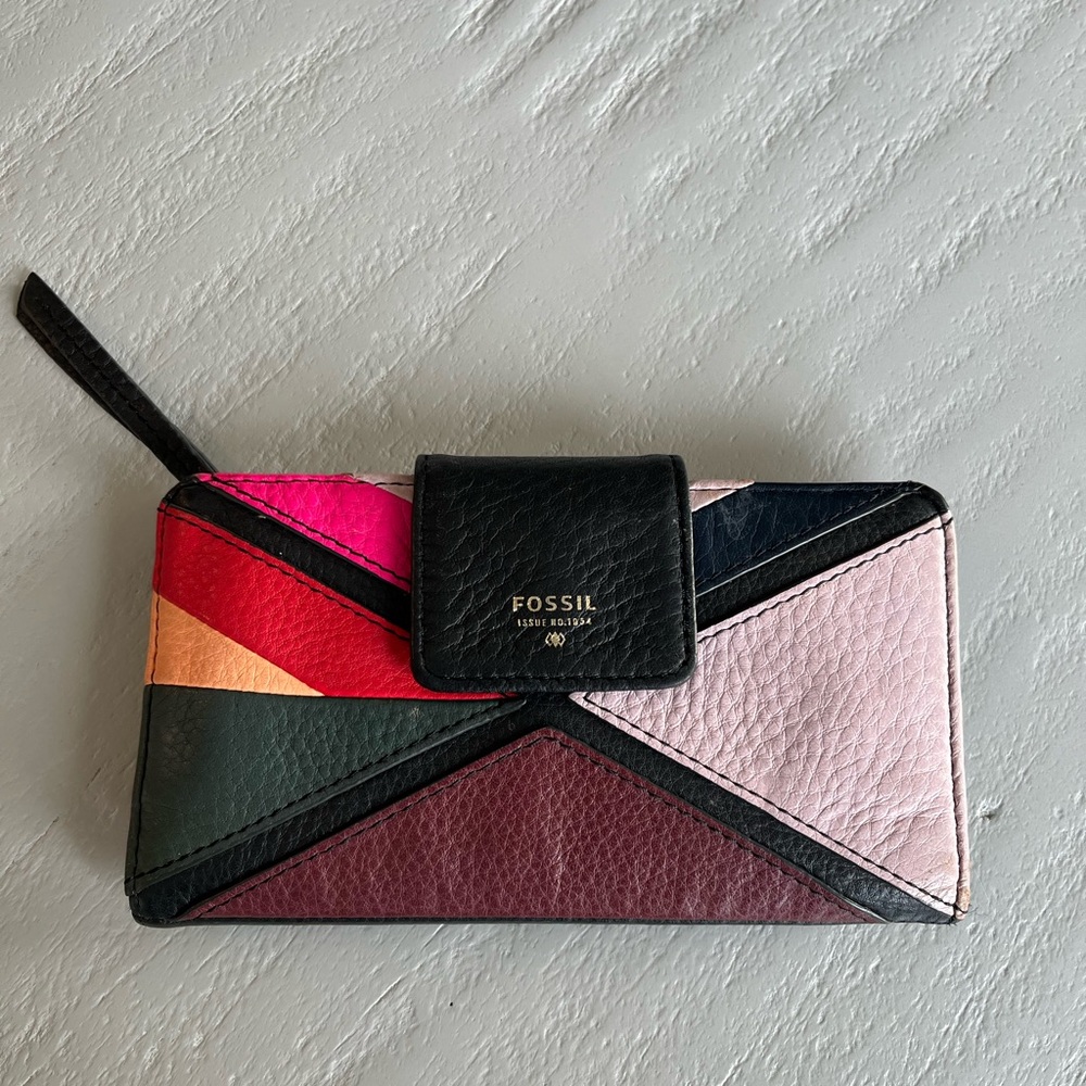 Fossil Logan Rfid Patchwork Leather Tab Clutch Wa… - image 1